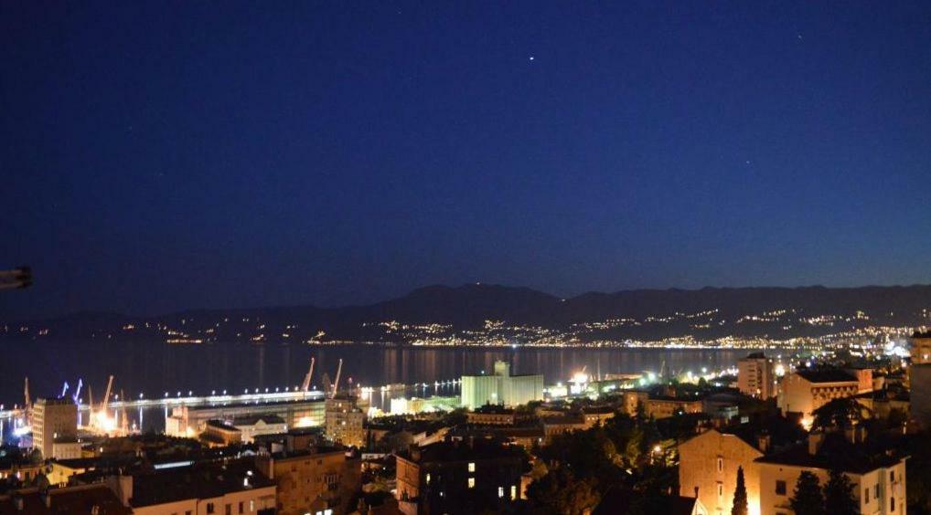 Sentona Apartment Rijeka Buitenkant foto